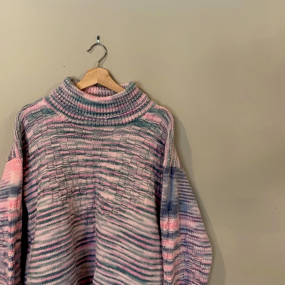 Vintage Sweaters - Vintage Handknit Baby Pink and Grey Turtleneck